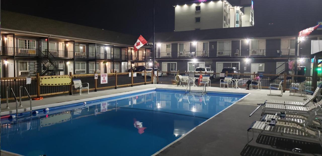 Niagara Falls Courtside Inn エクステリア 写真