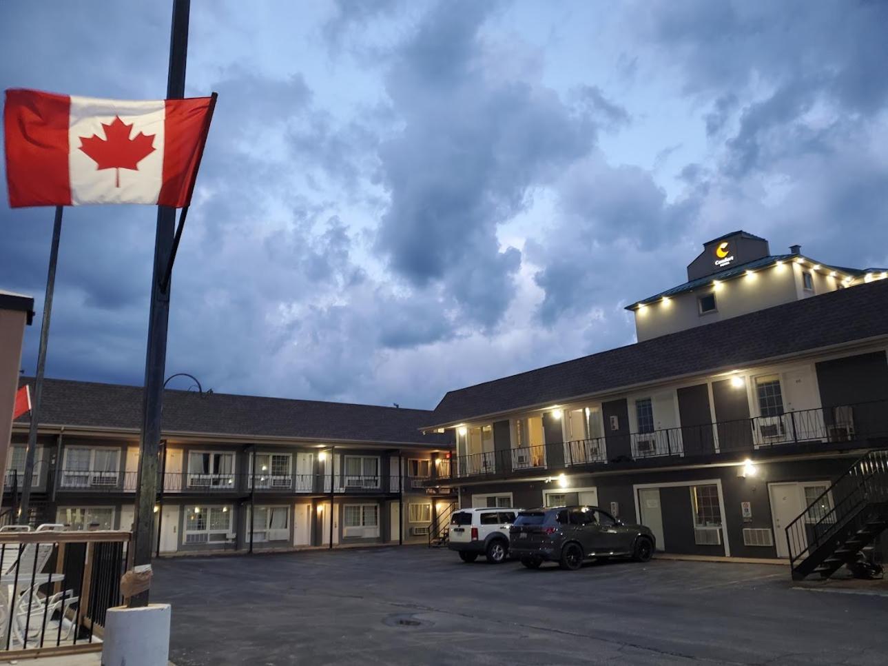 Niagara Falls Courtside Inn エクステリア 写真